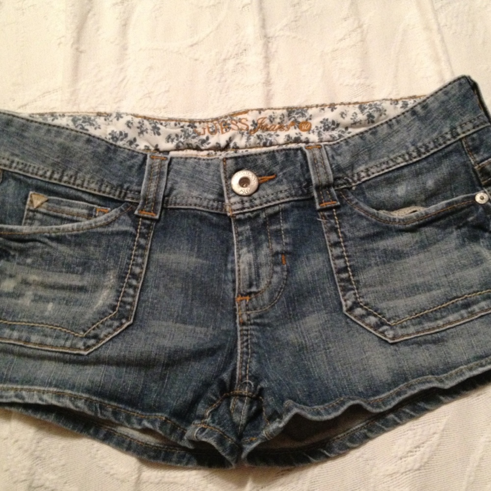 Traded bundle  Guess shorts & Bebe shorts